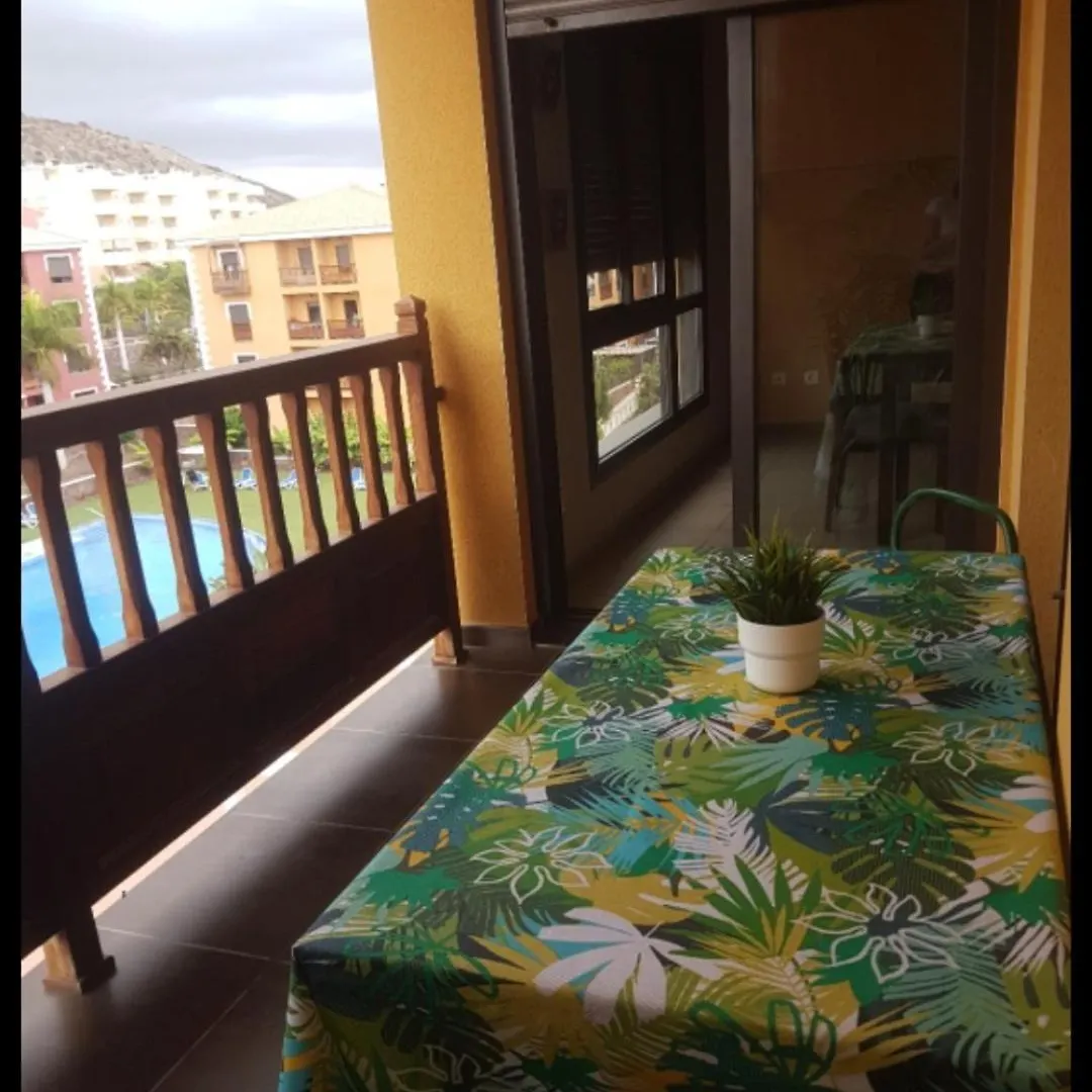 Be Happy 77 Apartment Arona